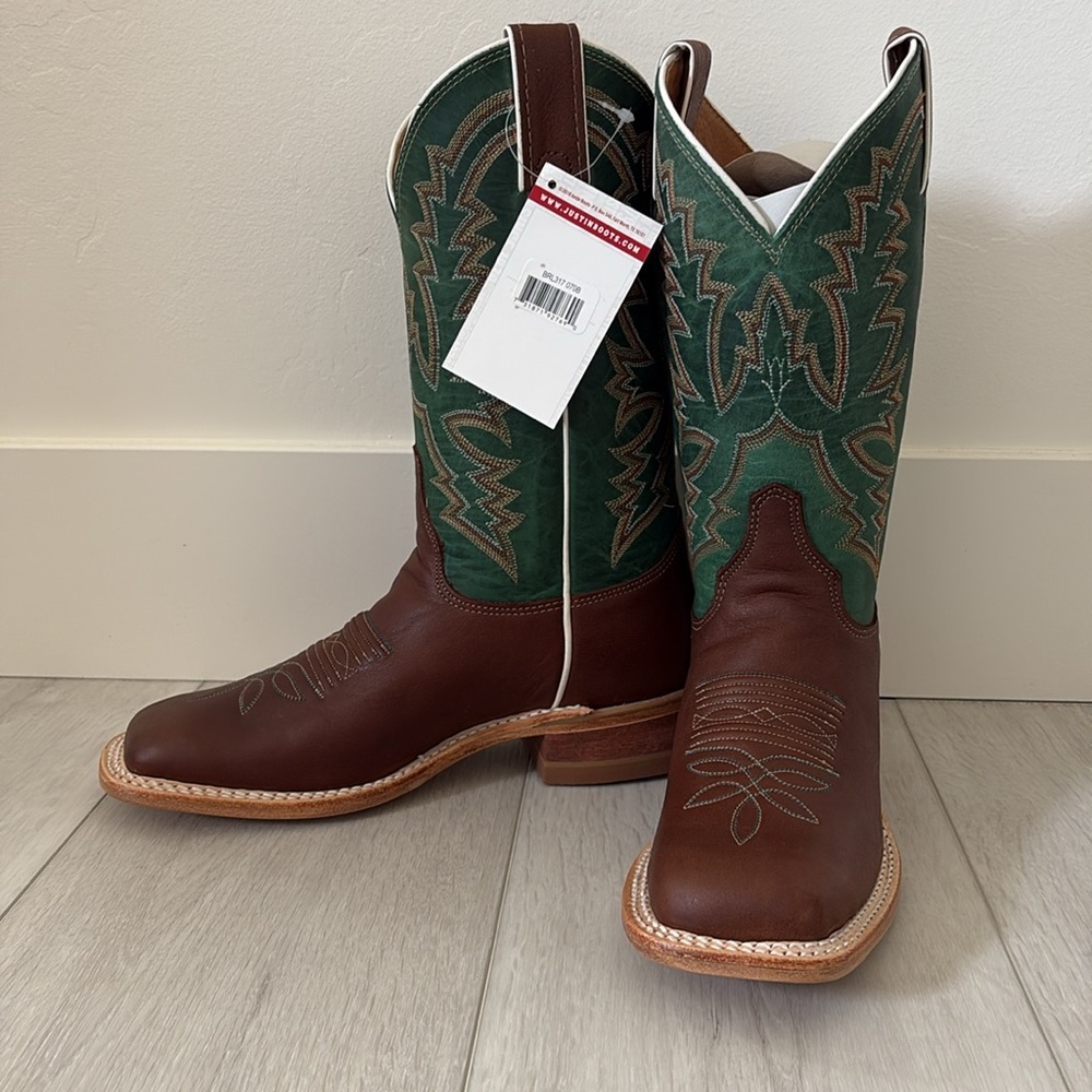 Justin Cowboy boots